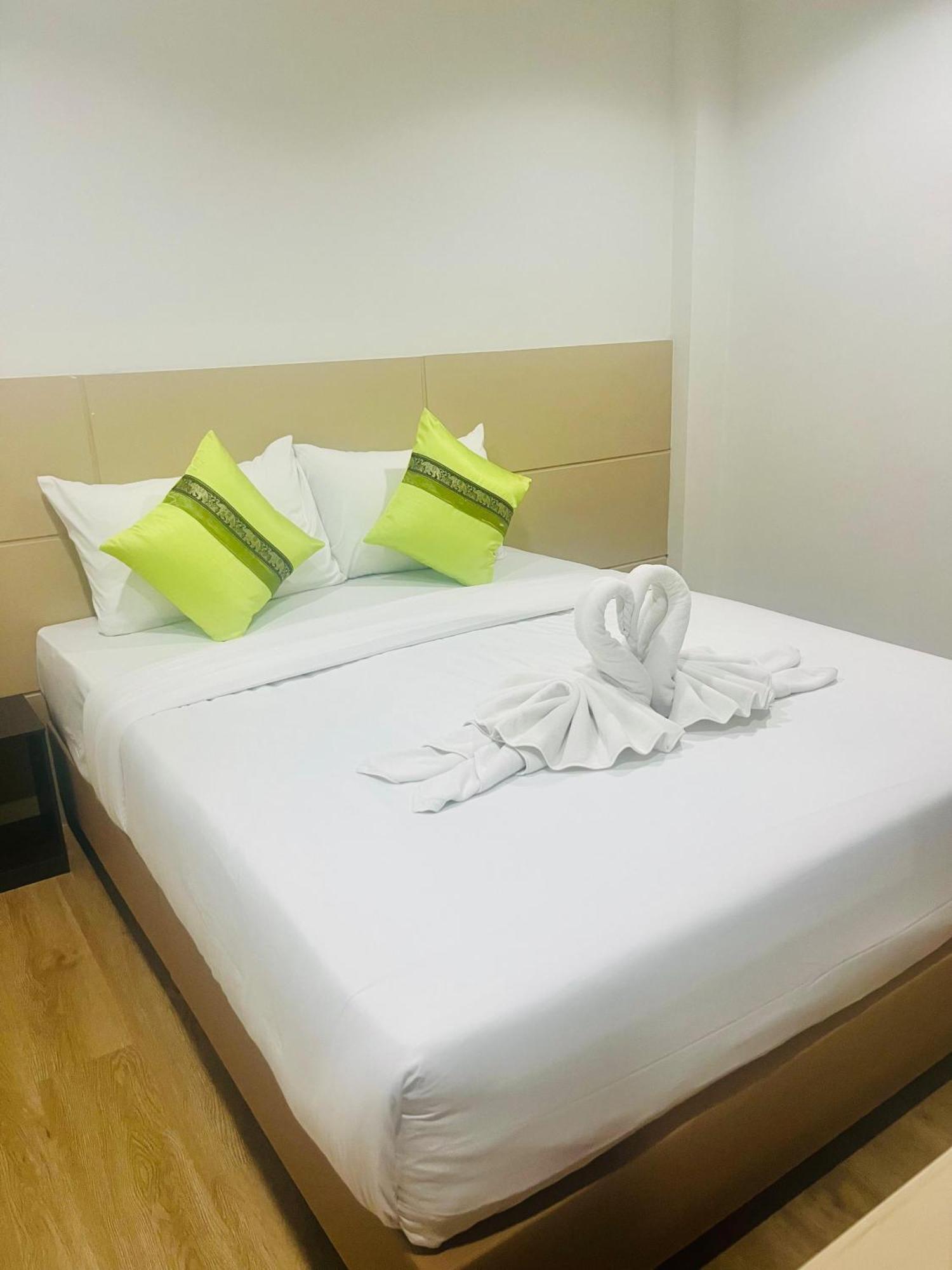 28 Boutique Hotel Patong Buitenkant foto