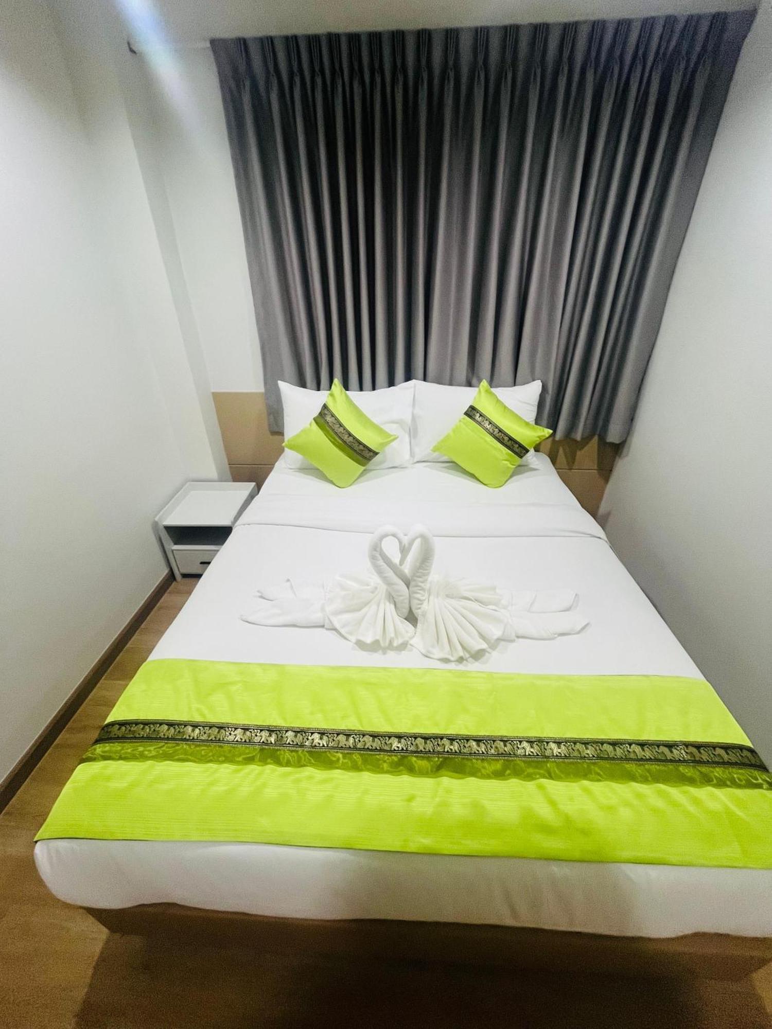 28 Boutique Hotel Patong Buitenkant foto