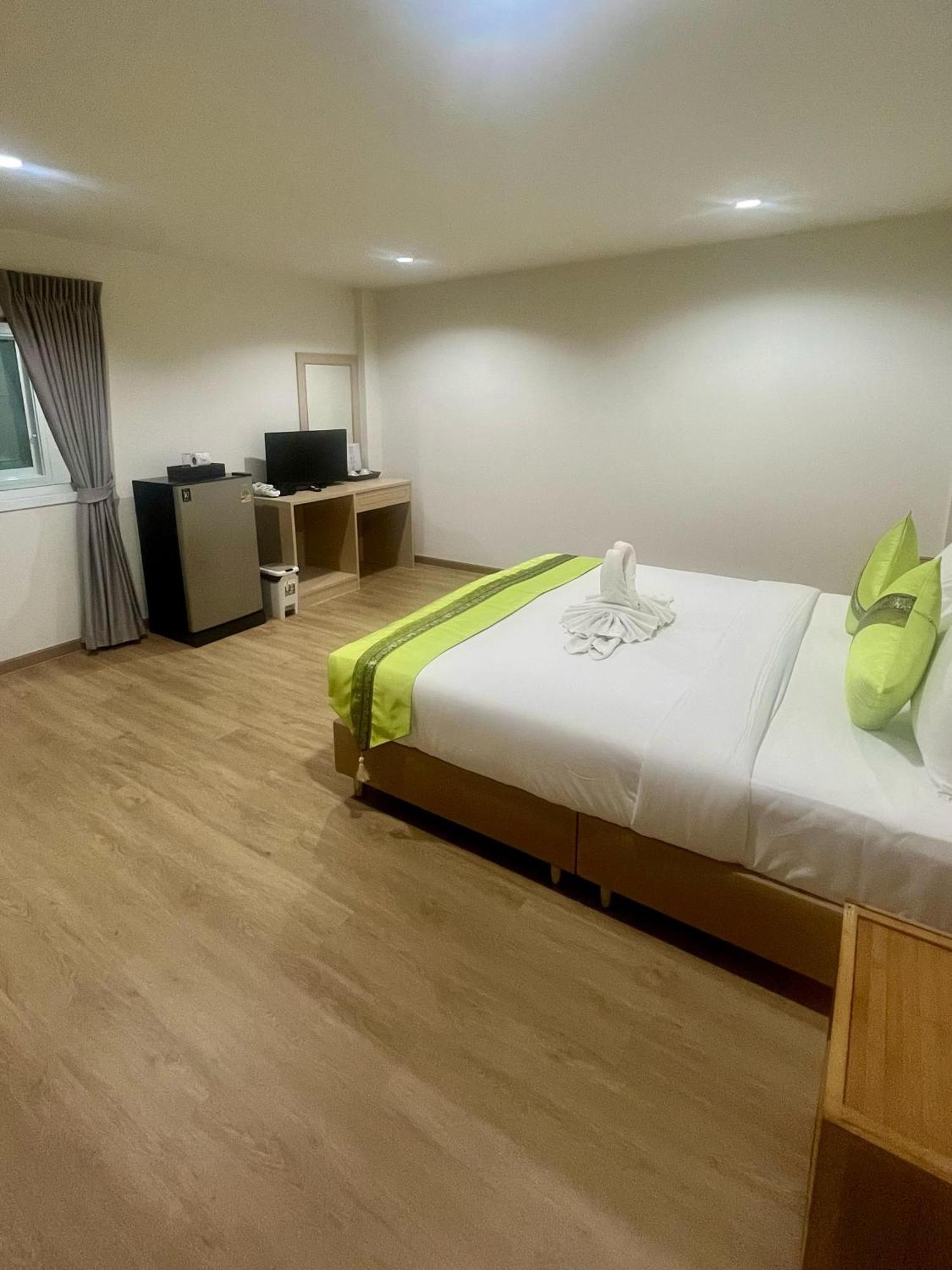 28 Boutique Hotel Patong Buitenkant foto